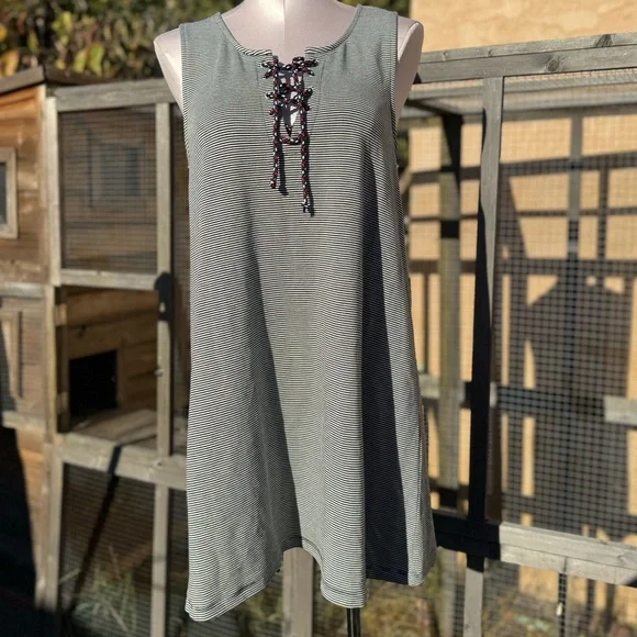 cupcakes & cashmere | Dresses | Cupcakes Cashmere Horizontal Lines |  Poshmark